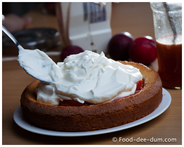 fdd-plum-cream-cake-6