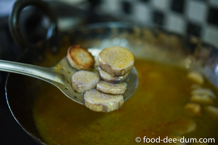 Food-Dee-Dum-Multani-Kaali-Arbi-Recipe-6